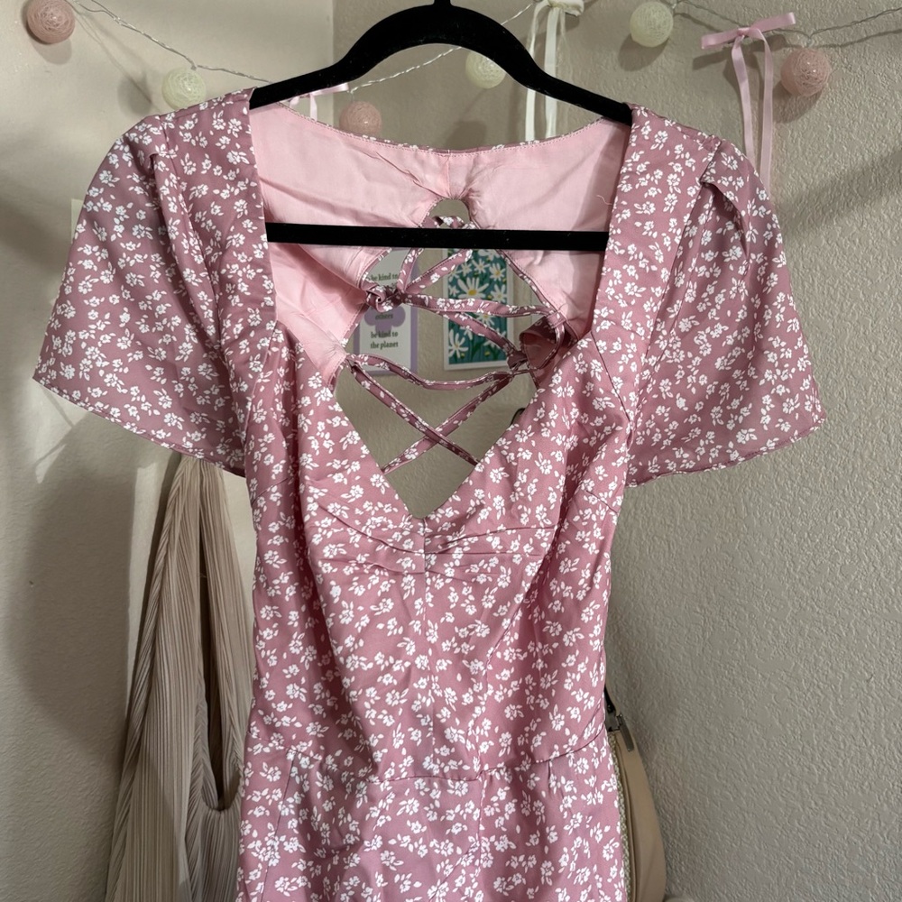 ୨୧ ･ﾟ✧ White Fox Boutique Pink Print Mini Dress NWT - Picture 3 of 7